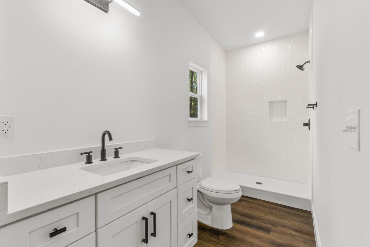 QUAIL RIDGE ESTATES LAKES - Residential