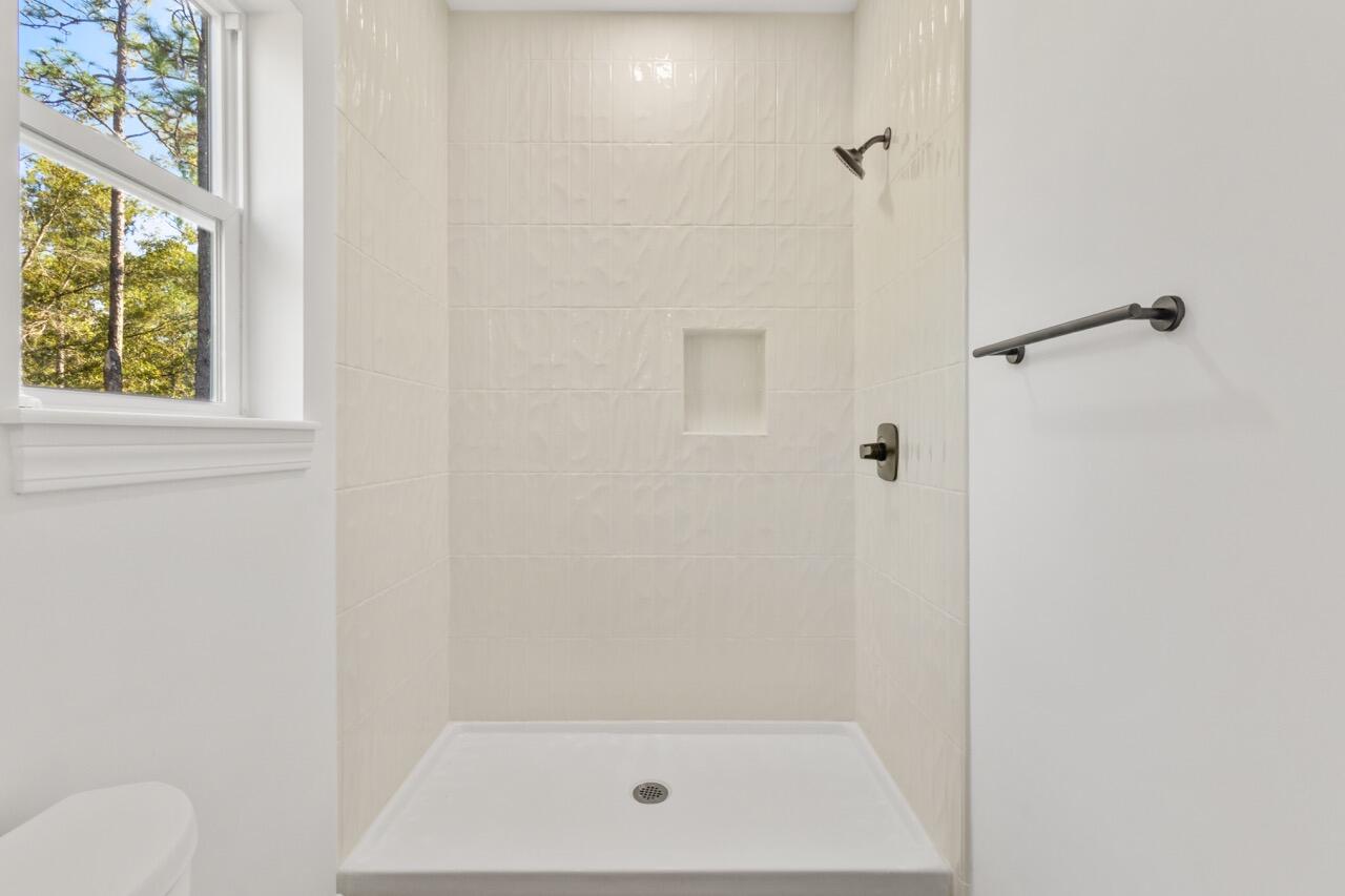 QUAIL RIDGE ESTATES LAKES - Residential