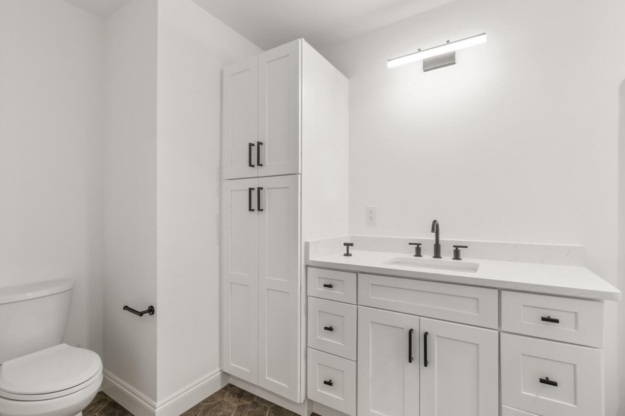 QUAIL RIDGE ESTATES LAKES - Residential