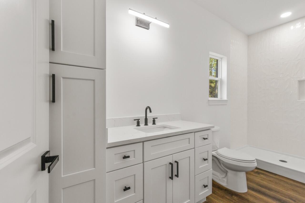 QUAIL RIDGE ESTATES LAKES - Residential