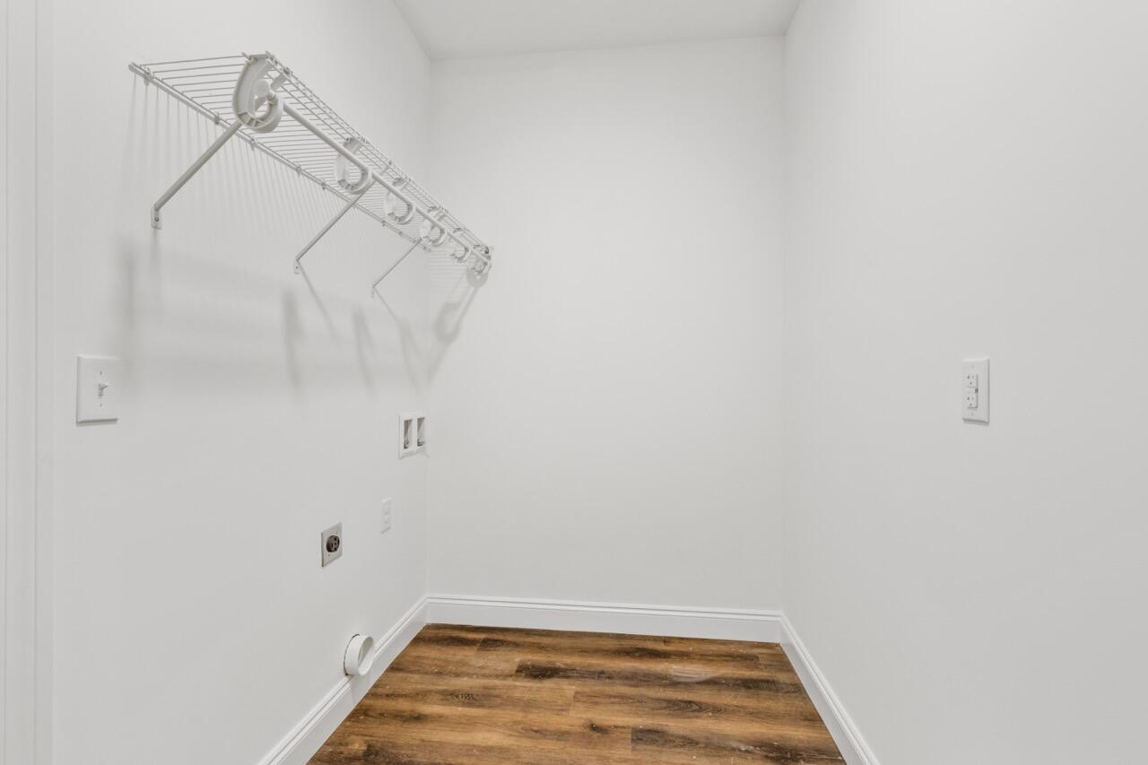 QUAIL RIDGE ESTATES LAKES - Residential