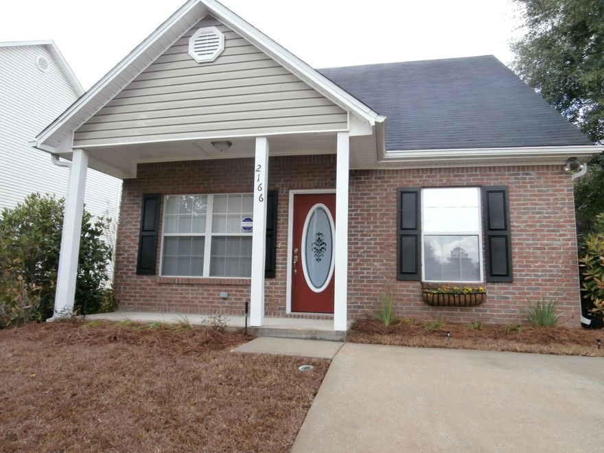 Move in ready home in a great location. Home consists of 3 bedrooms and 2 baths. Master bedroom and bath is located on the second floor. Home has an open floor plan. Kitchen has a large island, stainless appliances and new granite countertops.This is a great property at an affordable price.