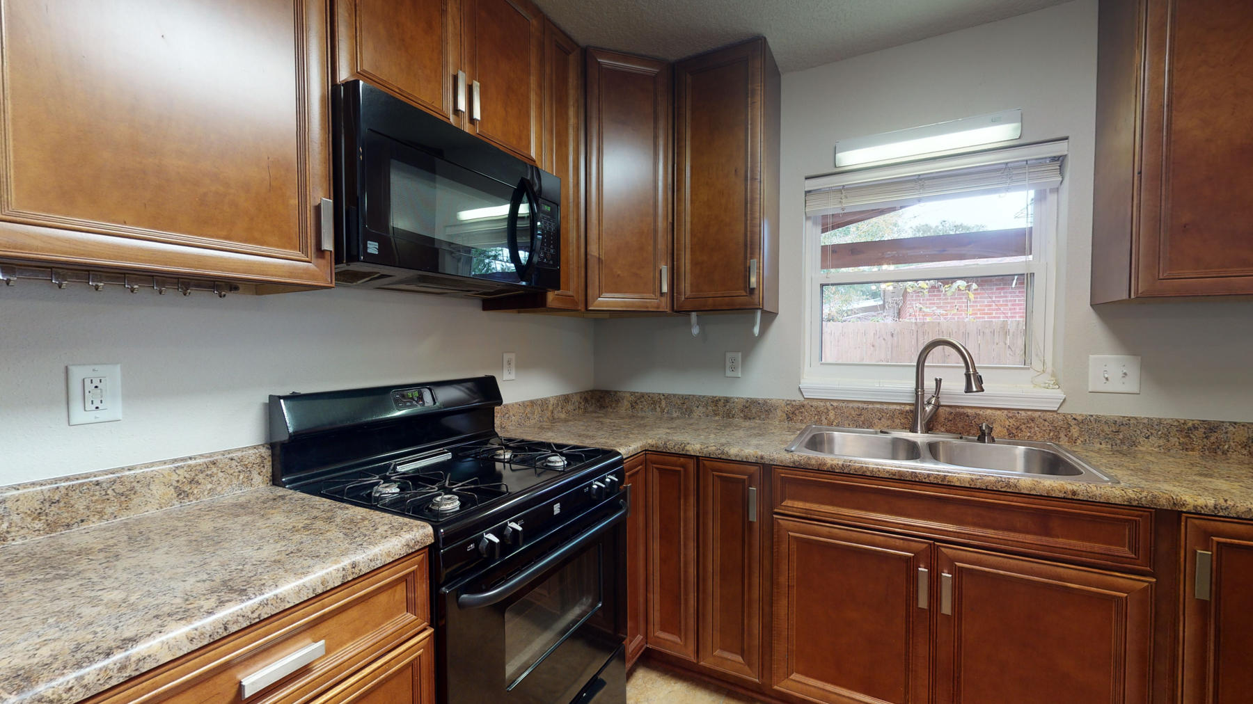 WINTHROP PLACE - Residential