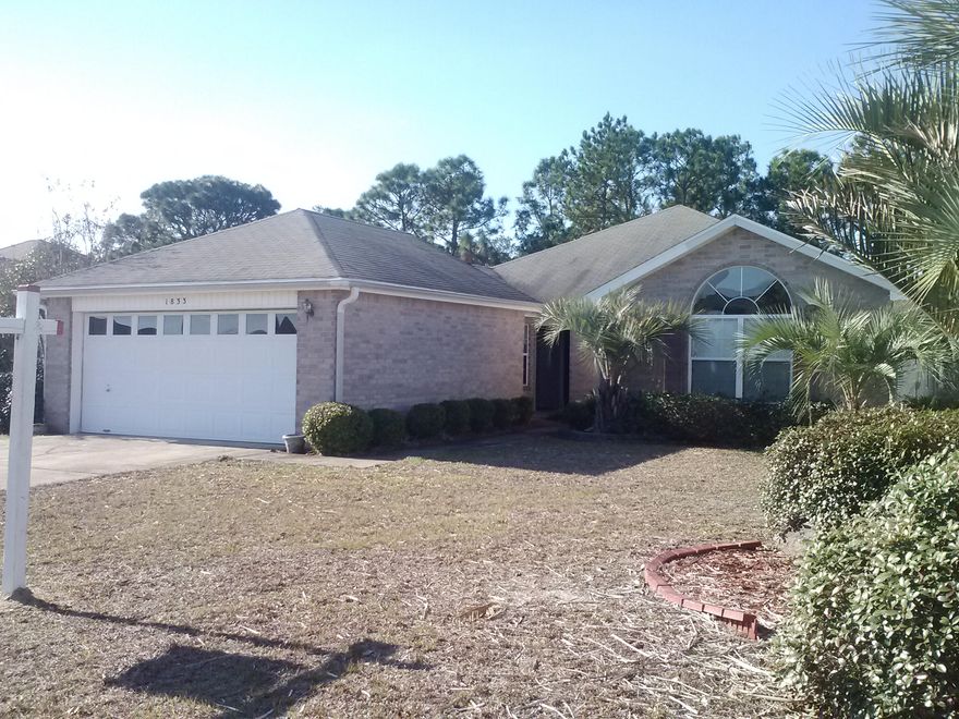 Great location in well established Lighthouse Pointe . Enjoy the parks and waterfront access the neighborhood offers. This Spacious floor plan starts large living area and large walk in closets. A smart floor. Home's in excellent condition and ready for a new owner. Enjoy Florida living with a beautiful pool. easy to show on lockbox