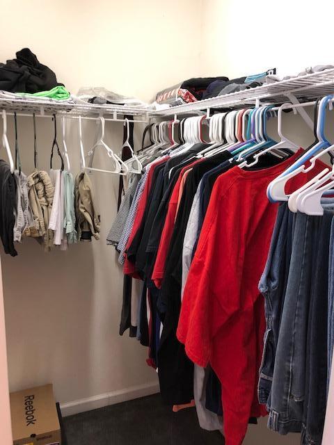 HARLAN SQUARES/D LOT 1 BLK B - Residential