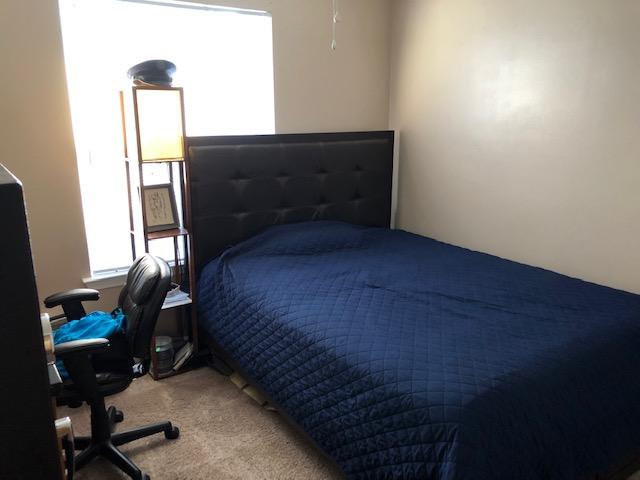 HARLAN SQUARES/D LOT 1 BLK B - Residential