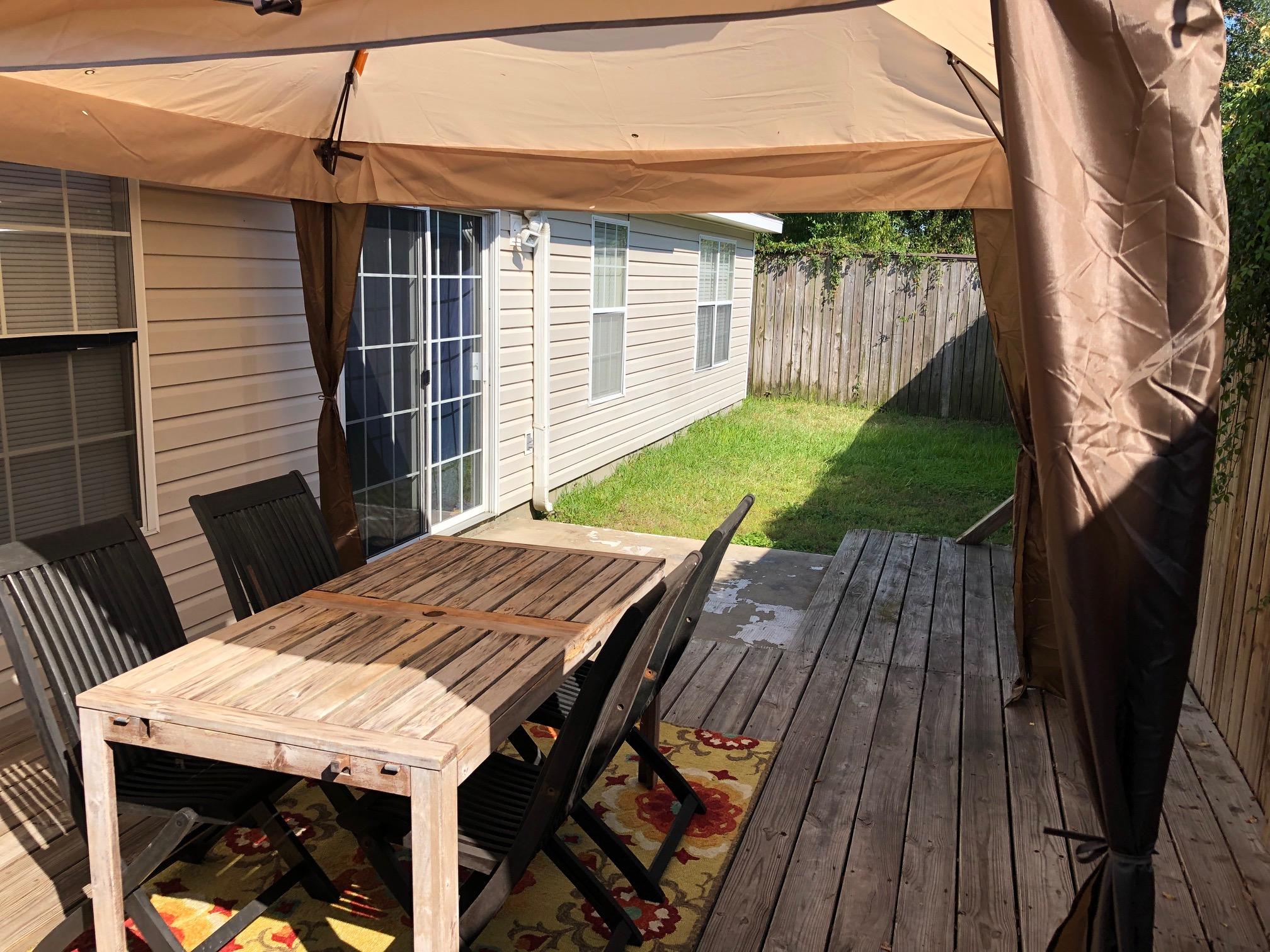 HARLAN SQUARES/D LOT 1 BLK B - Residential