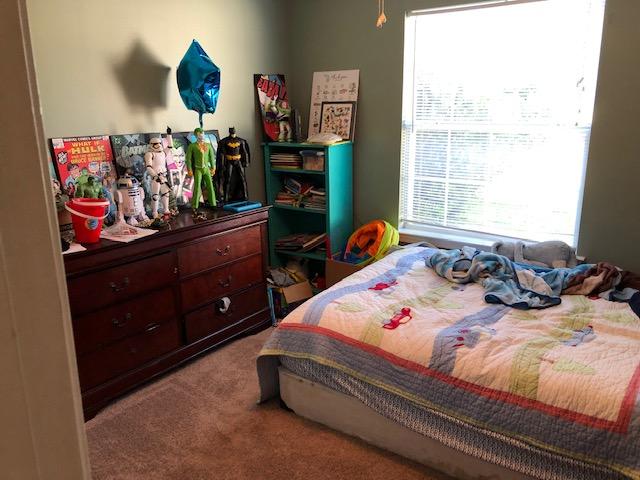 HARLAN SQUARES/D LOT 1 BLK B - Residential