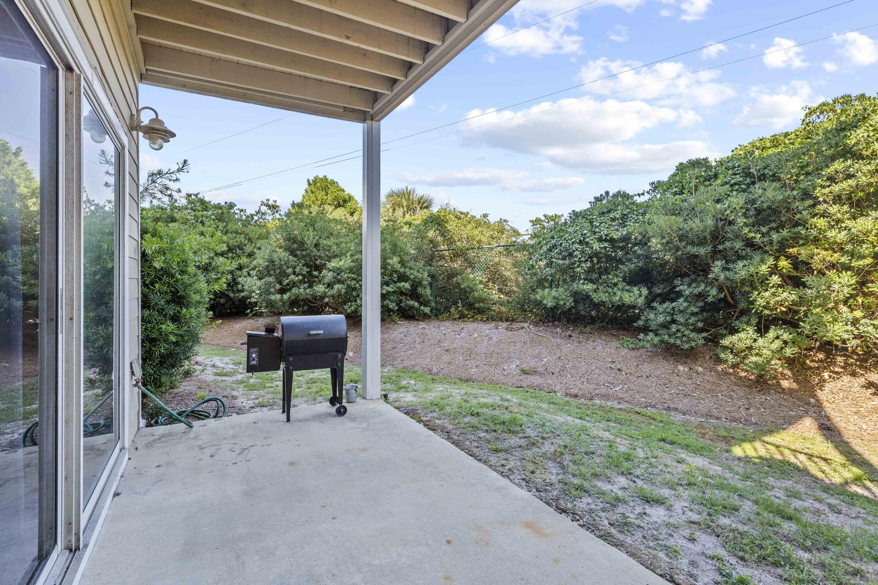 BEACH POINTE T/H - Residential