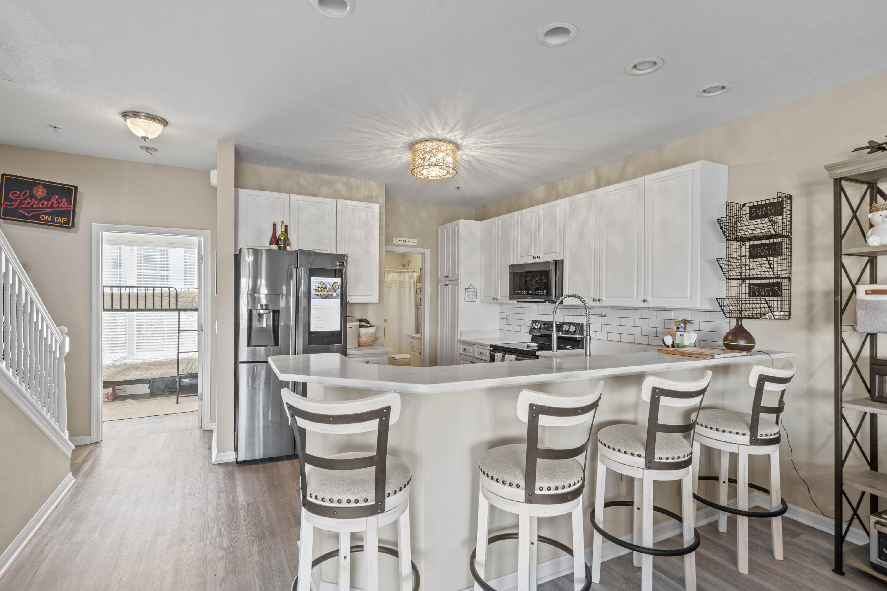 BEACH POINTE T/H - Residential