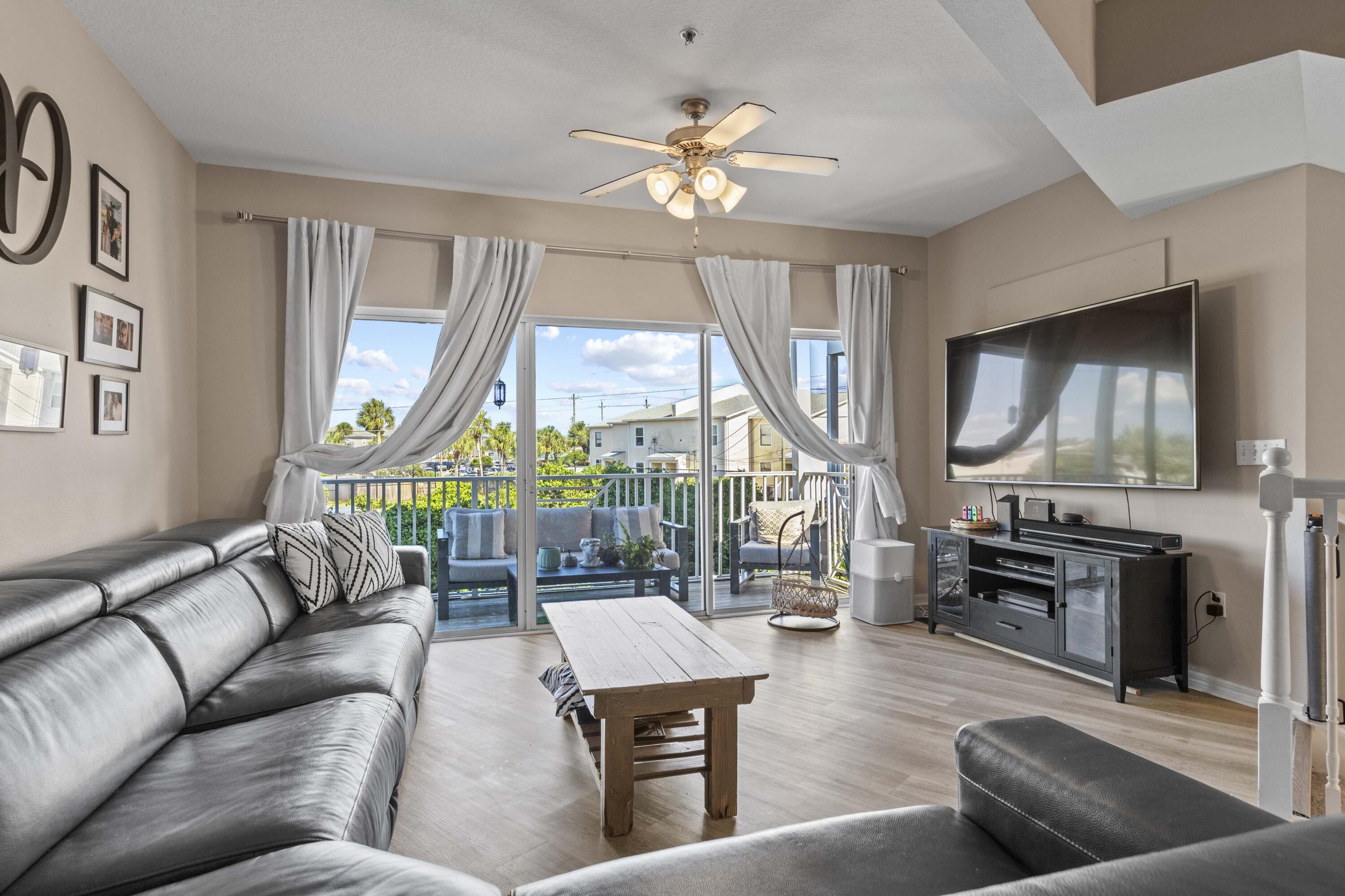 BEACH POINTE T/H - Residential