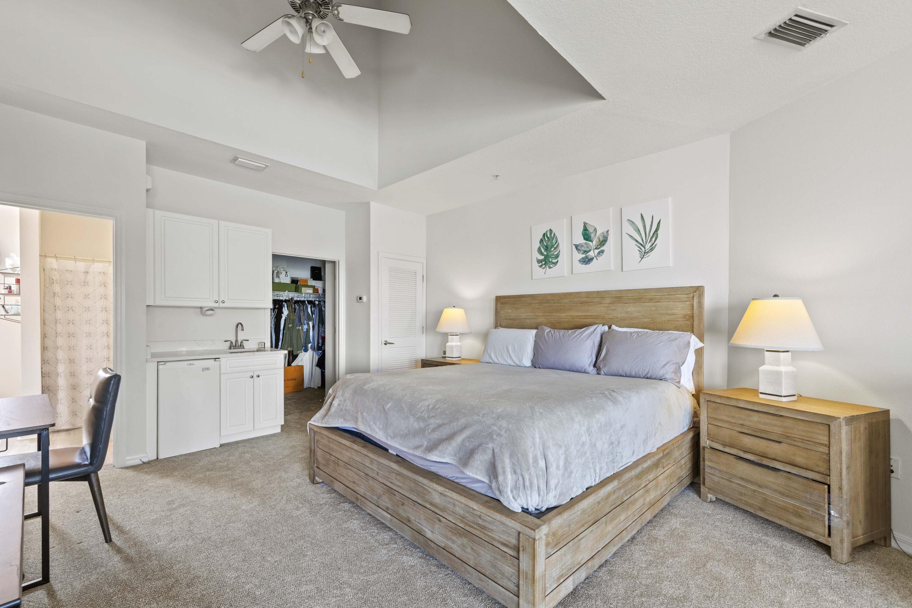 BEACH POINTE T/H - Residential