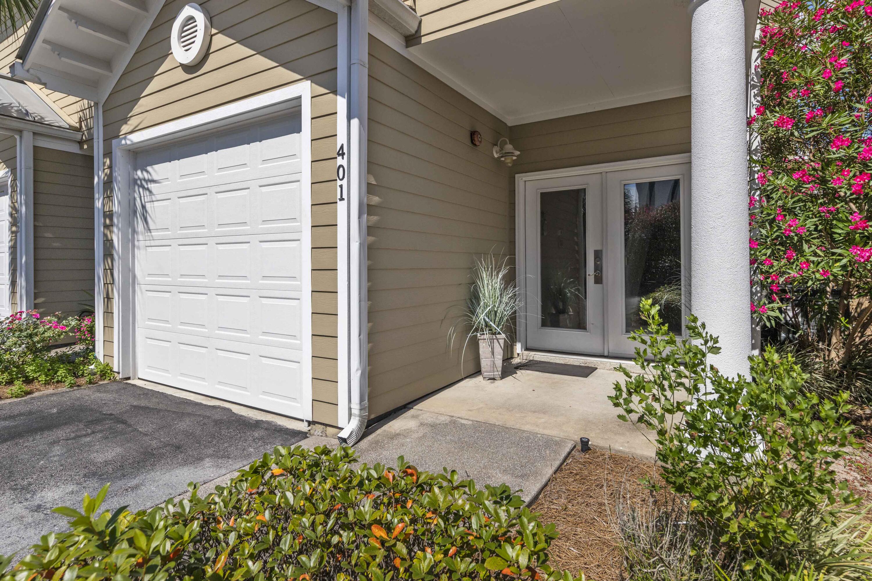 BEACH POINTE T/H - Residential