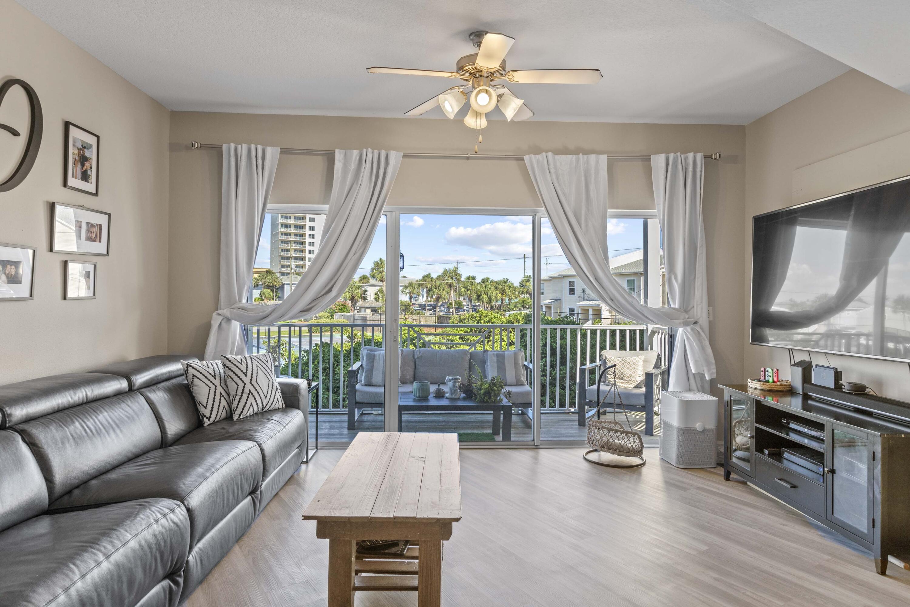 BEACH POINTE T/H - Residential