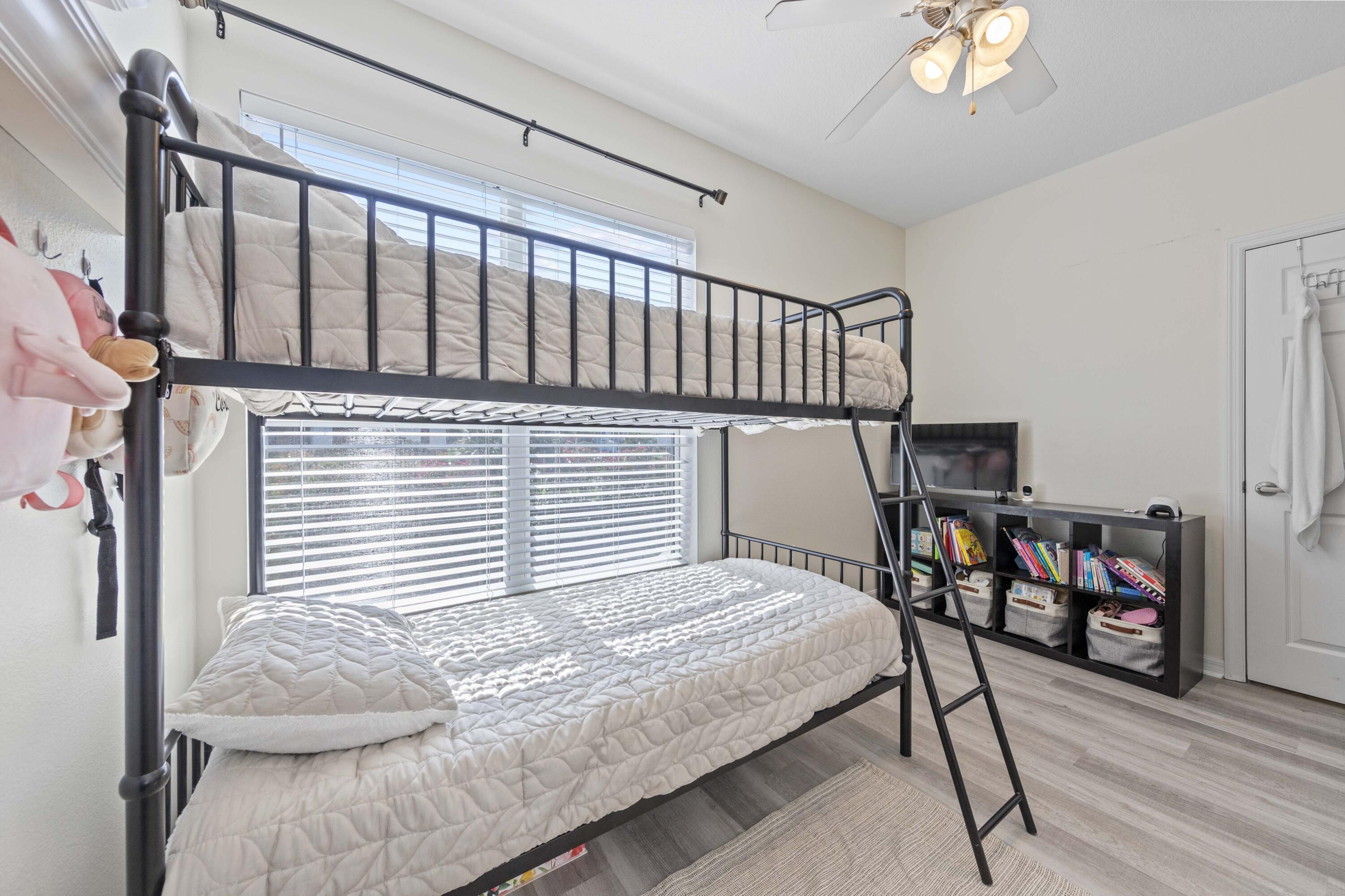 BEACH POINTE T/H - Residential