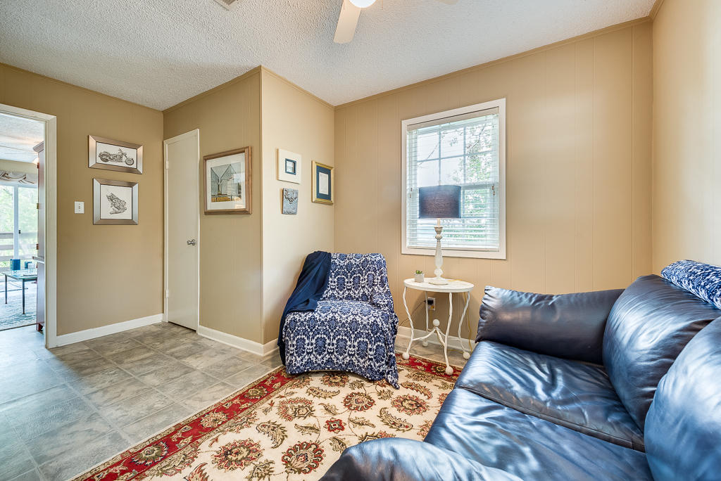 SEAGROVE 1ST ADDN - Residential