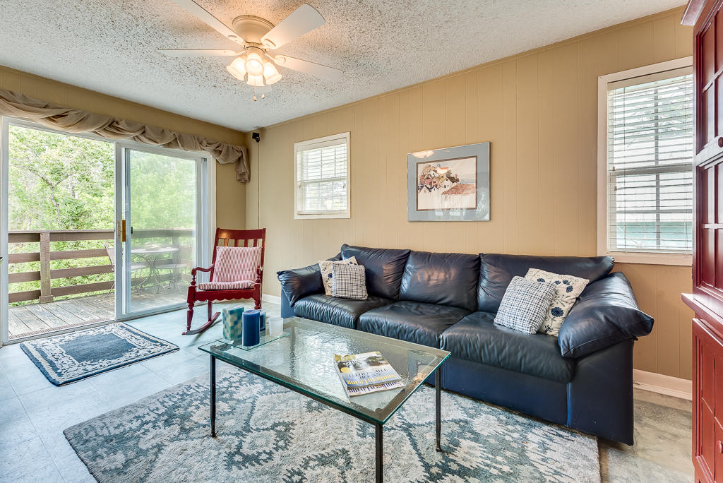 SEAGROVE 1ST ADDN - Residential