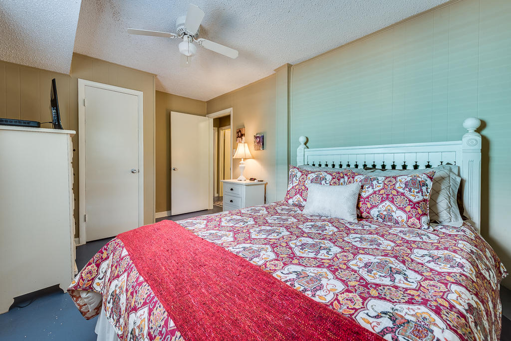 SEAGROVE 1ST ADDN - Residential