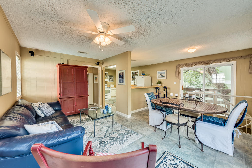 SEAGROVE 1ST ADDN - Residential