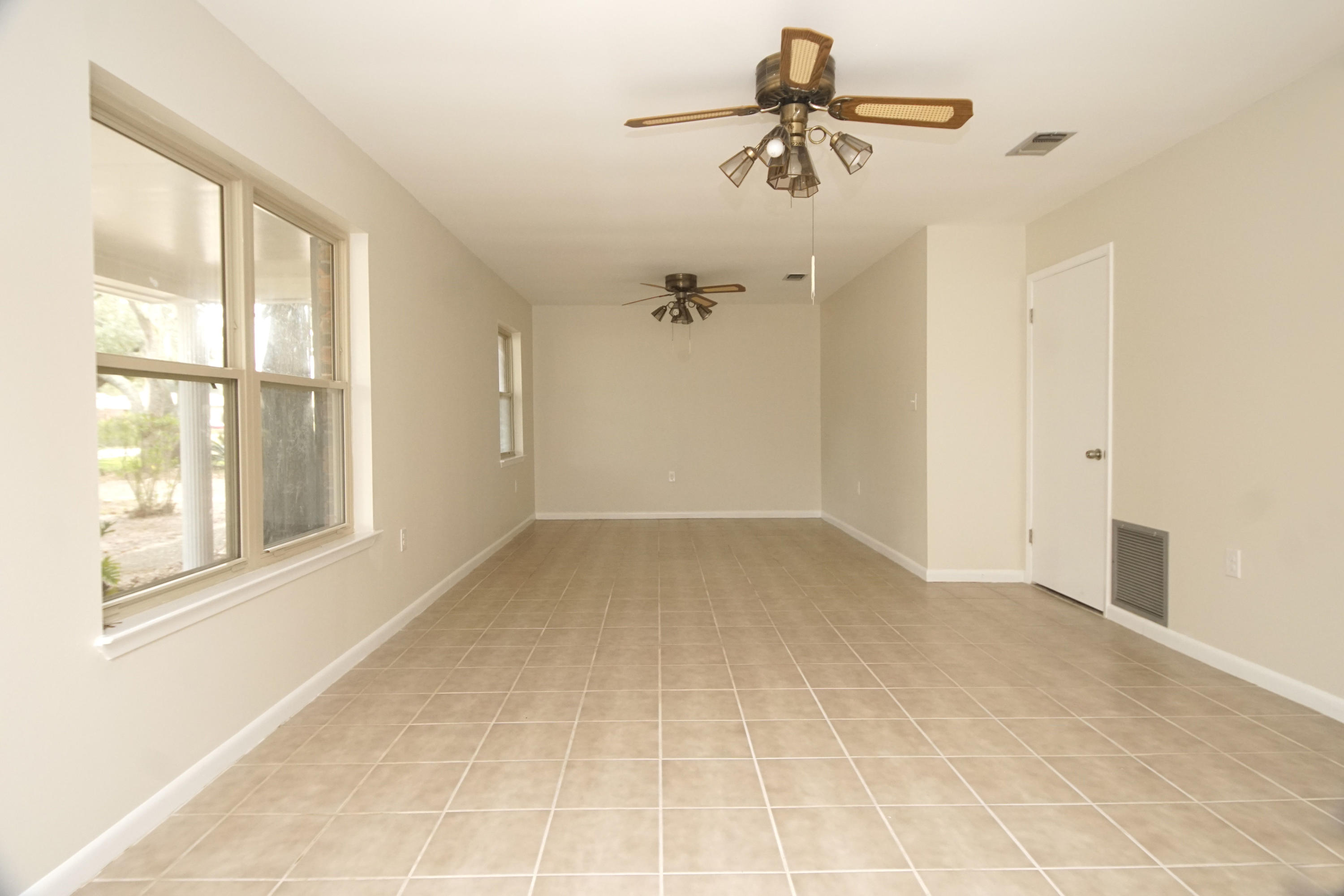LAKE LORRAINE ESTATES - Residential