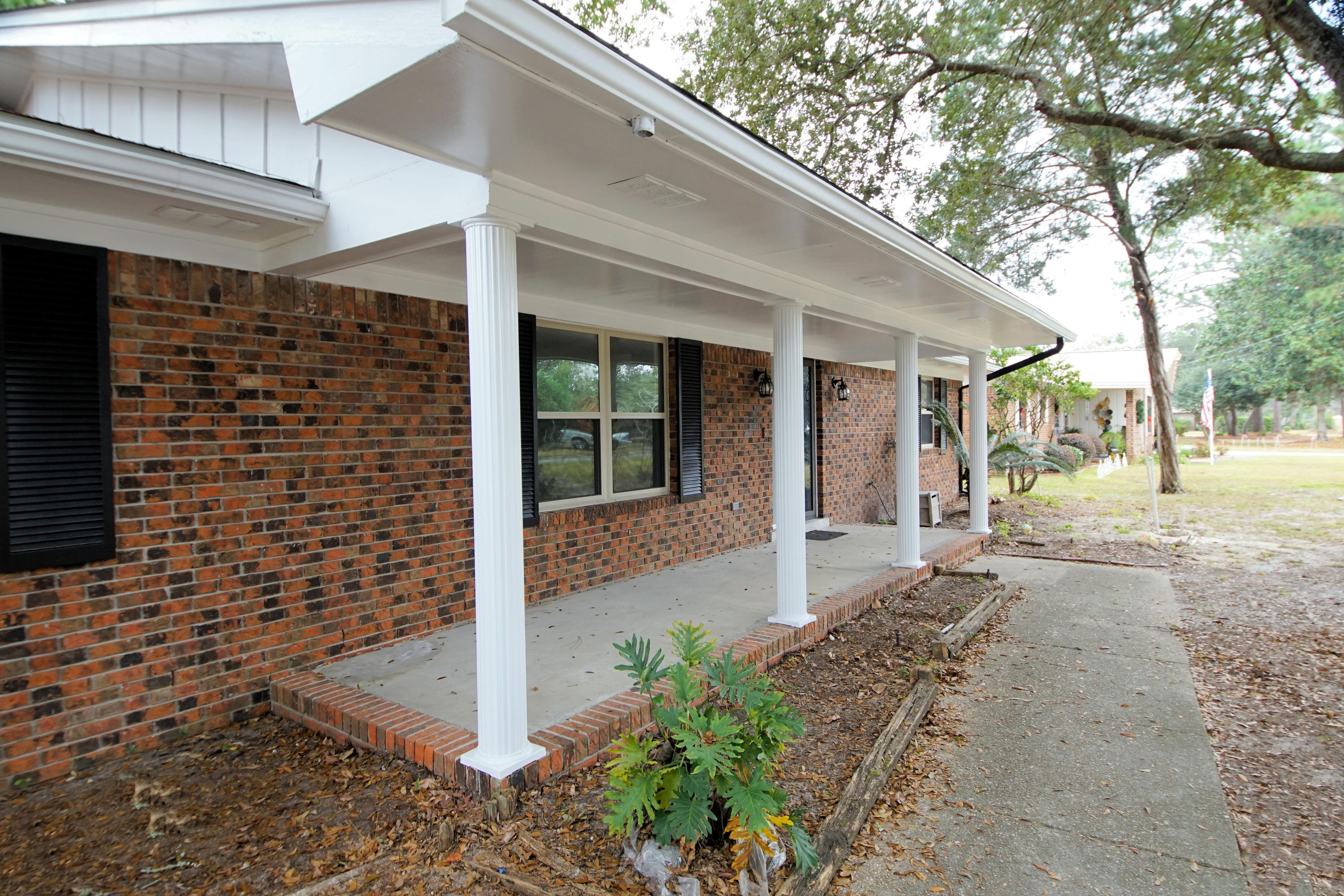 LAKE LORRAINE ESTATES - Residential