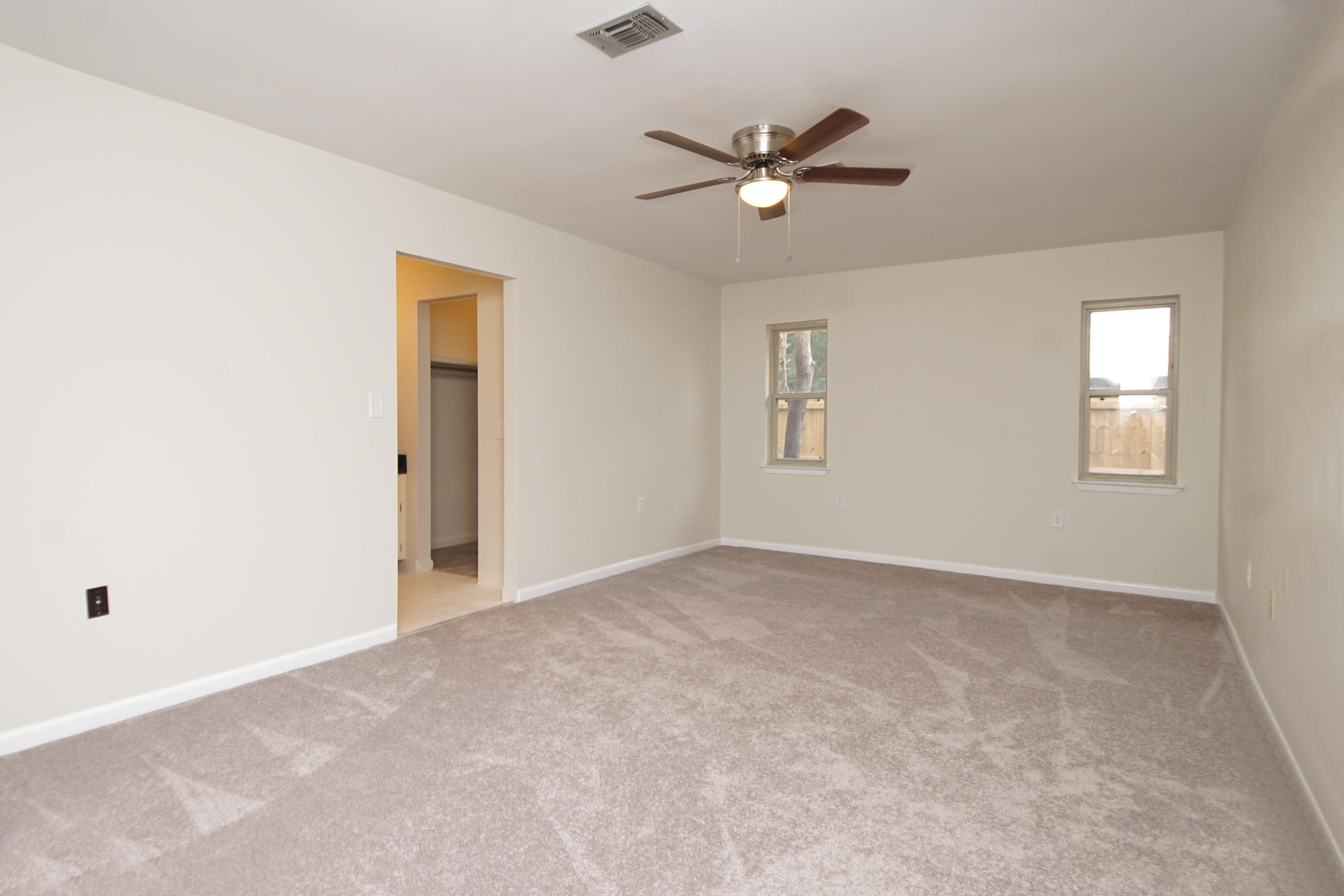 LAKE LORRAINE ESTATES - Residential