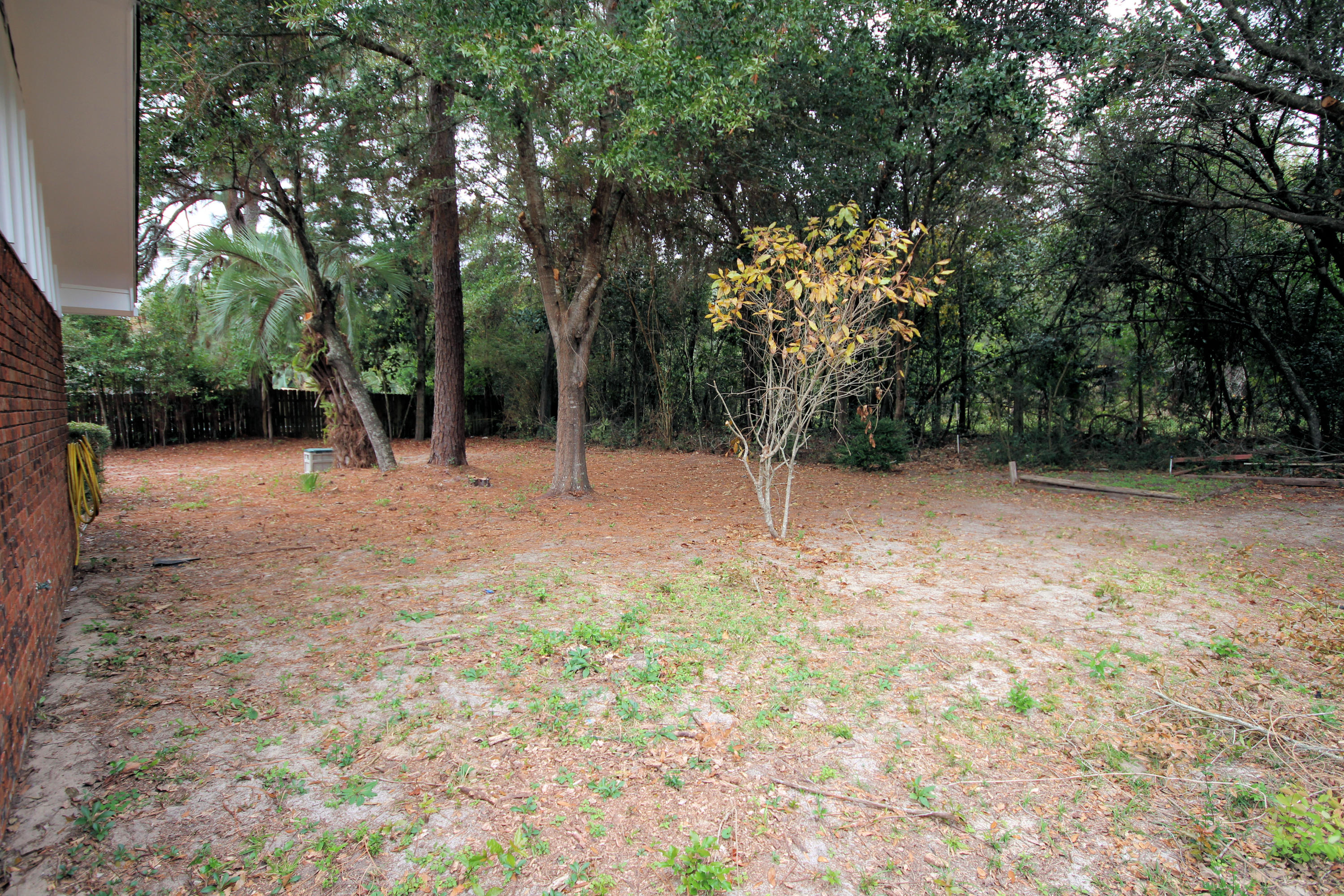LAKE LORRAINE ESTATES - Residential