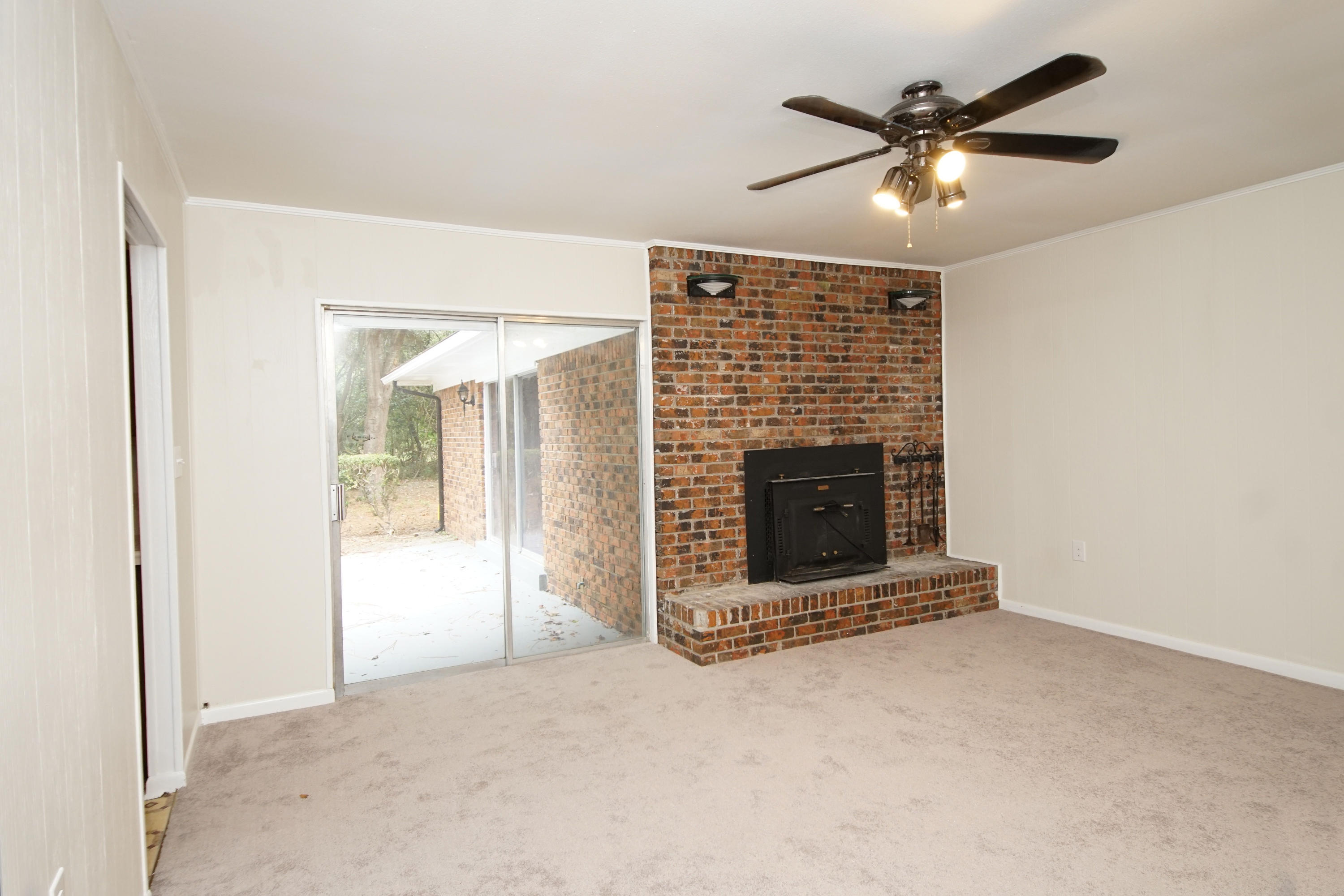LAKE LORRAINE ESTATES - Residential