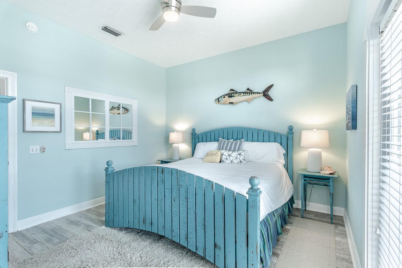 LOT 9-C BEING MORE PARTICULARLY DESCRIBED AS: COM AT THE NE/C OF LOT 10 DANABEACH S/D - Residential