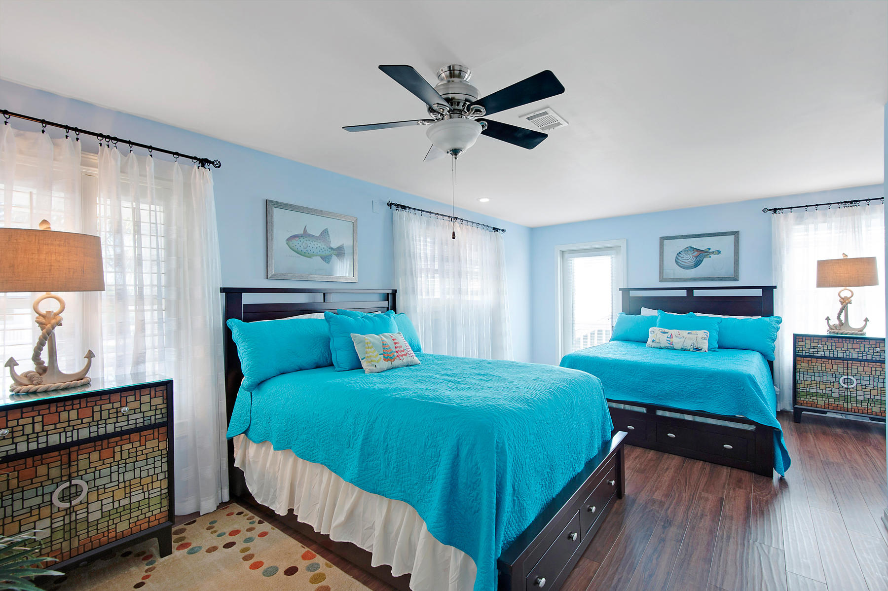 CRYSTAL SHORES - Residential