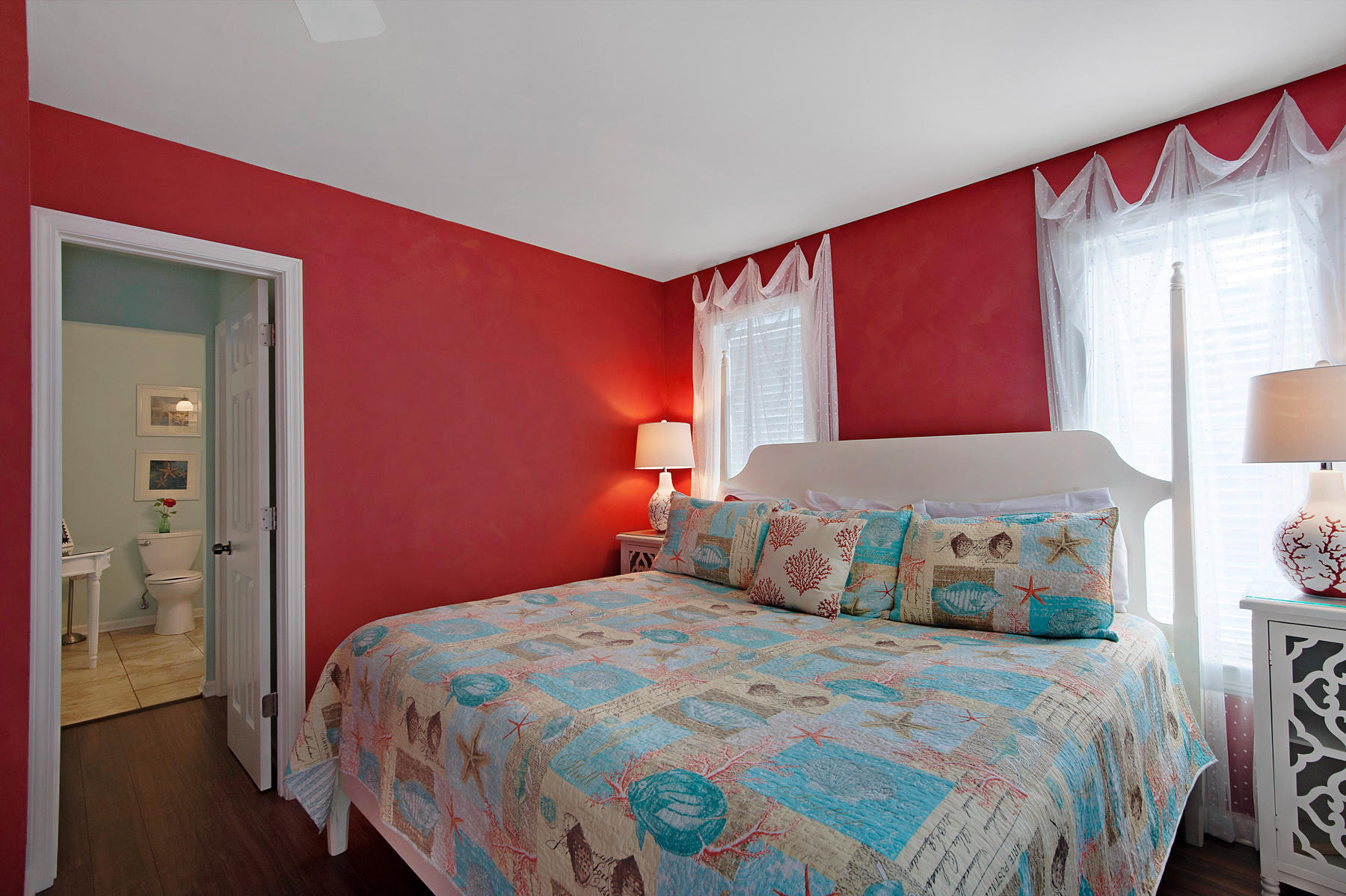 CRYSTAL SHORES - Residential