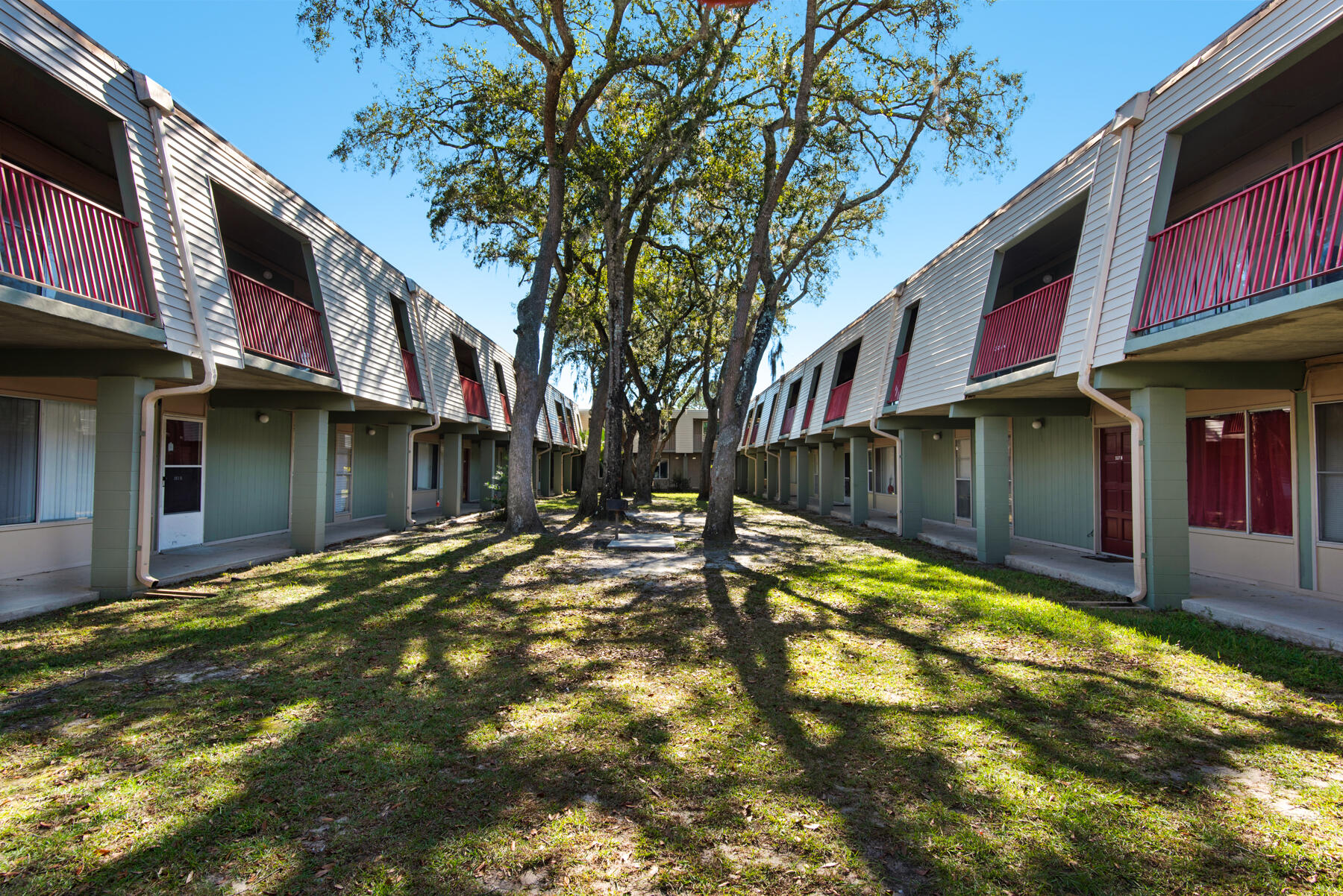 Cozy 2 bedroom, 1bathroom condo situated on the second floor. Step through your dining room doors to your balcony, and enjoy charming views of the Bayou.  Conveniently located off Beal Parkway, the complex is close to schools, shopping, and ideally positioned between both military bases.