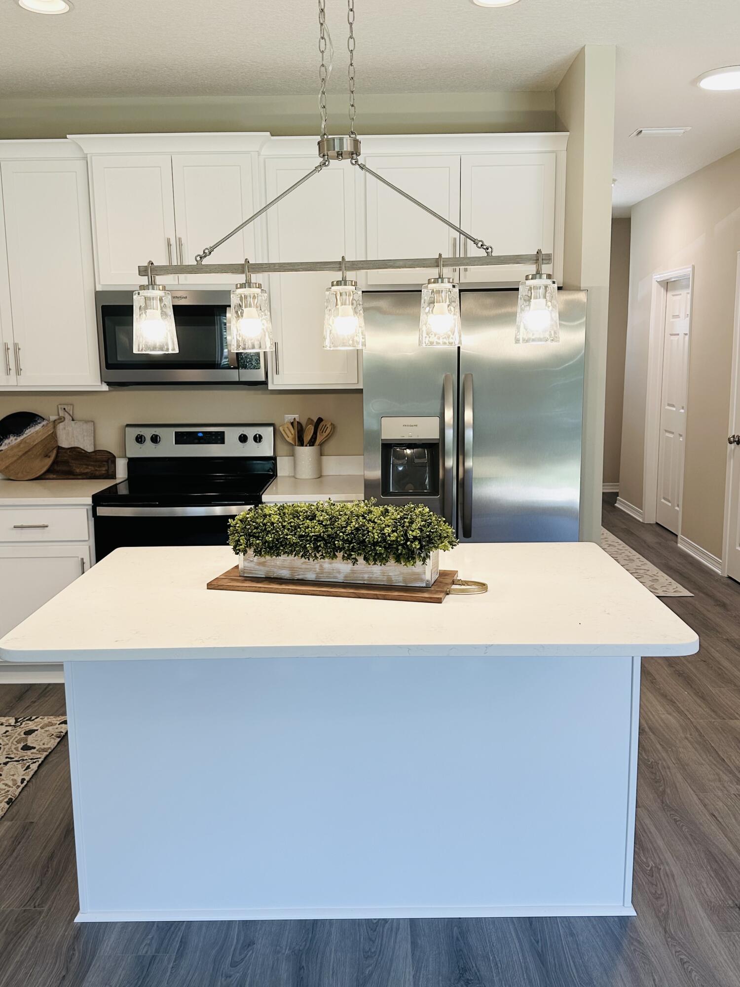 CRESTVIEW-INTR - Residential Lease