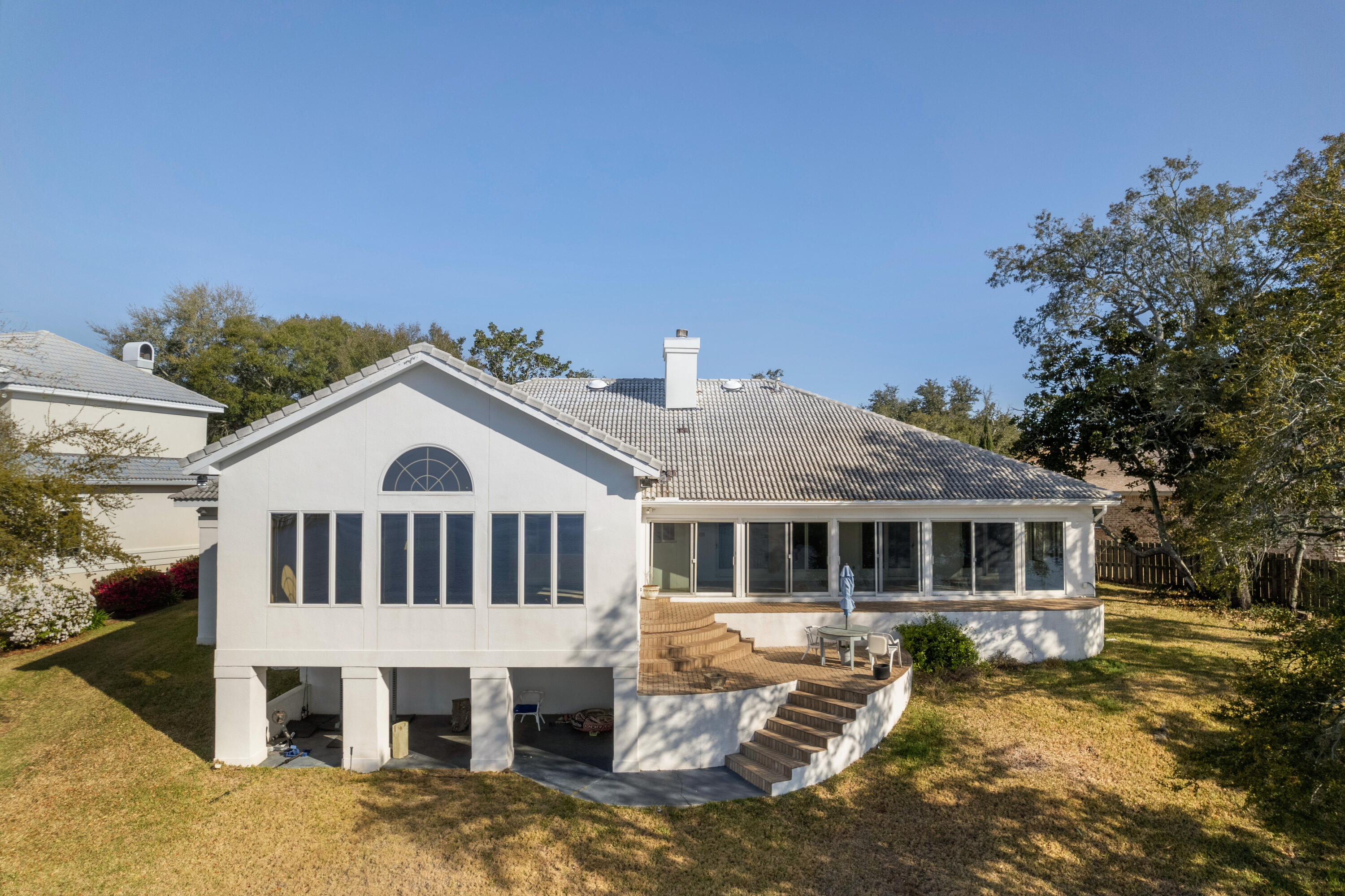 55 Lakeshore Drive