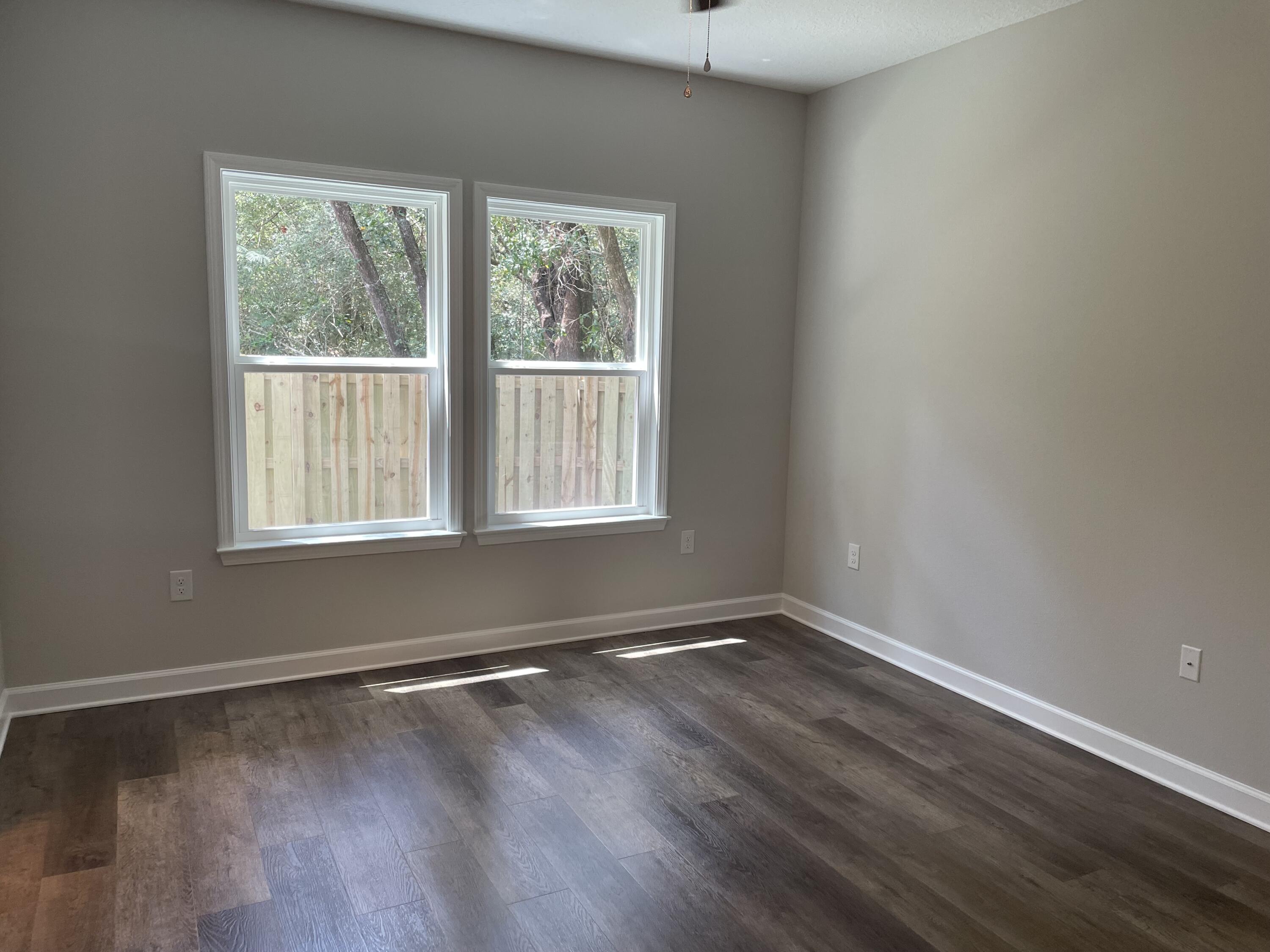 LAUREL OAKS S/D - Residential