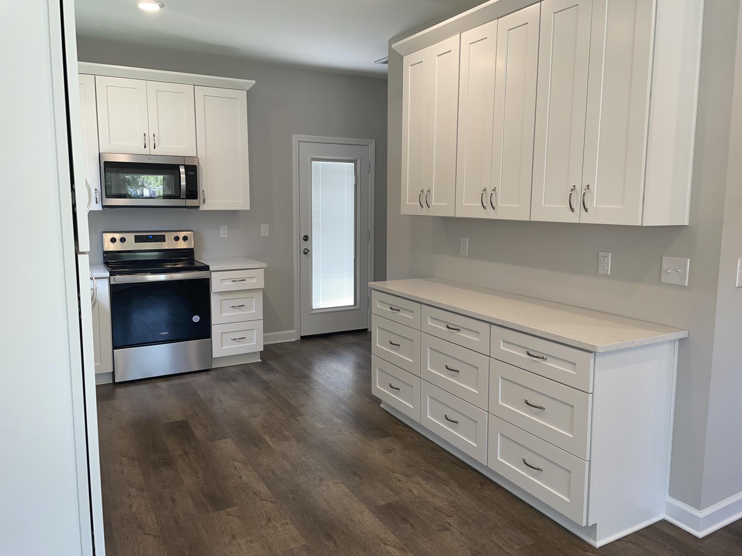 LAUREL OAKS S/D - Residential