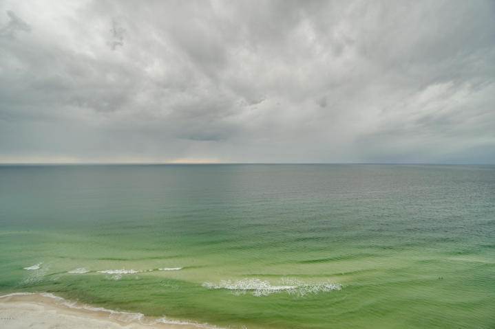 MAJESTIC BEACH TOWERS II - Residential