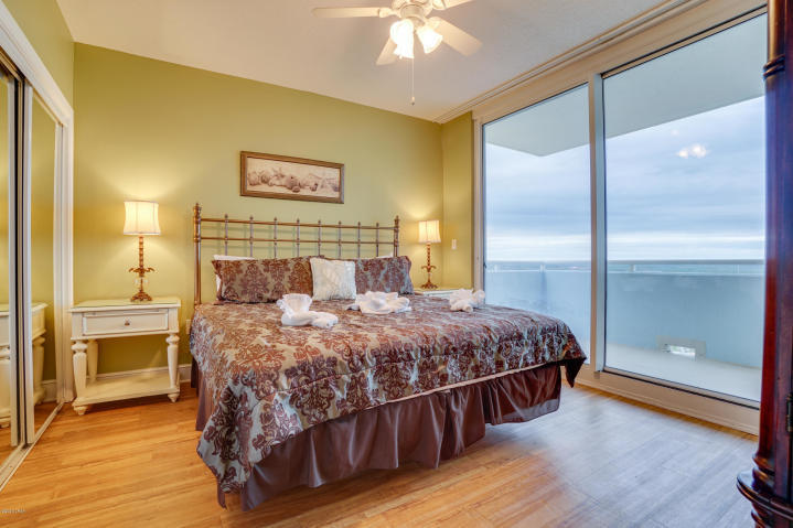 MAJESTIC BEACH TOWERS II - Residential