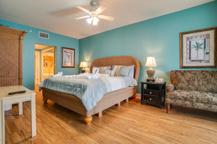 MAJESTIC BEACH TOWERS II - Residential