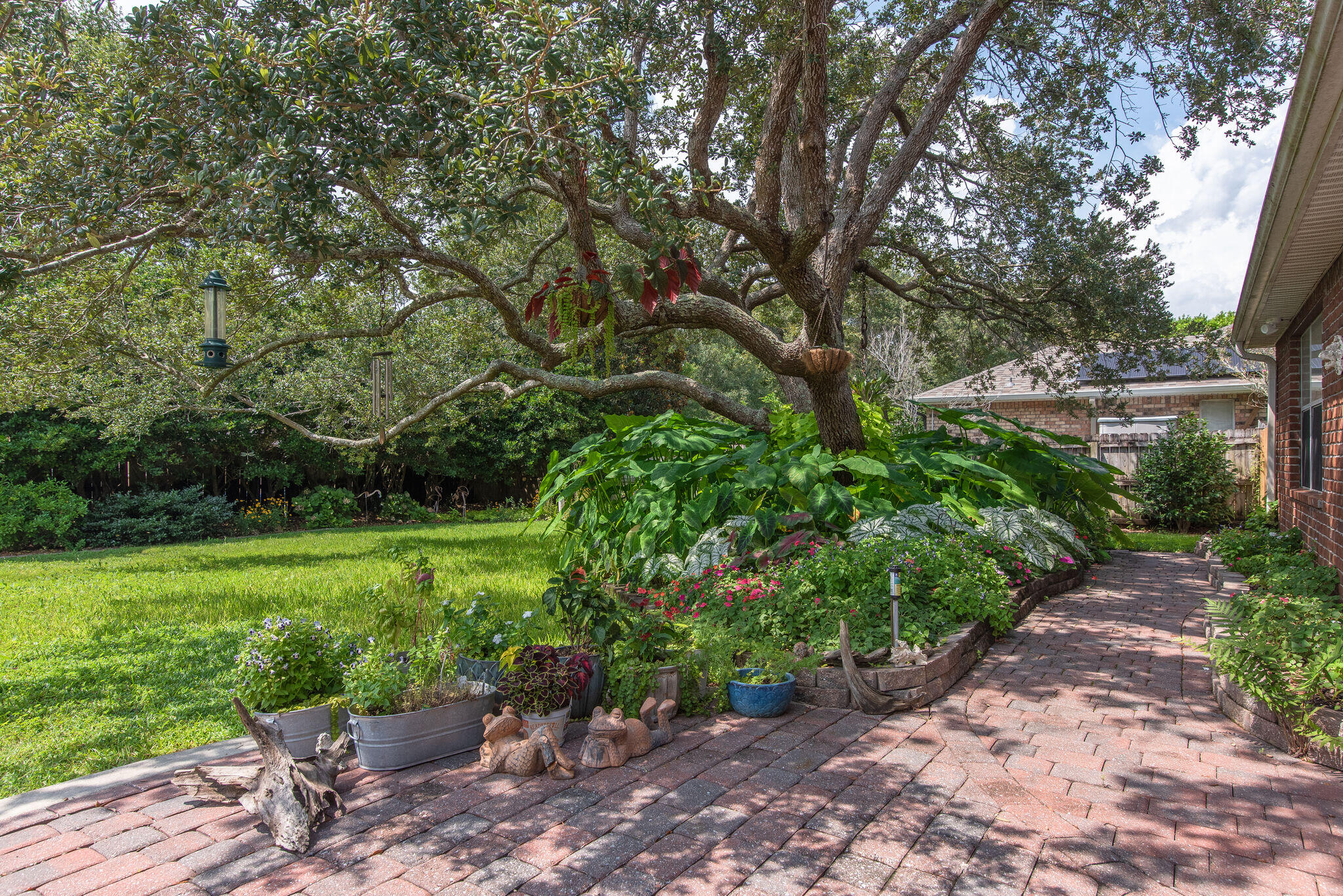 HIDDEN CREEK ESTATES AT HOLLEY BY THE SEA - Residential