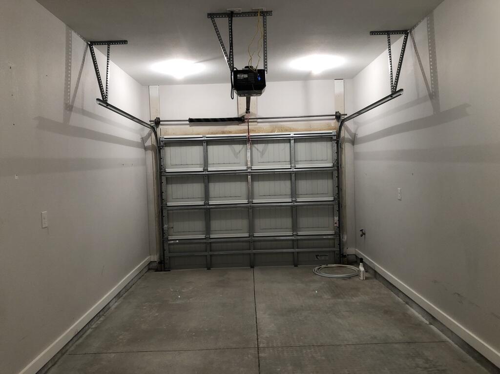 TUSCAN VILLAGE TH - Residential Lease