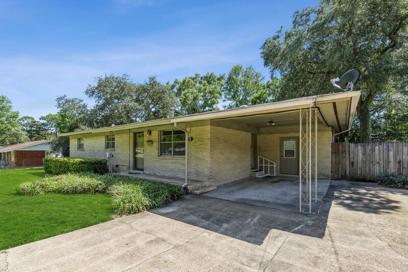 NO RECORDED SUBDIVISION - Residential