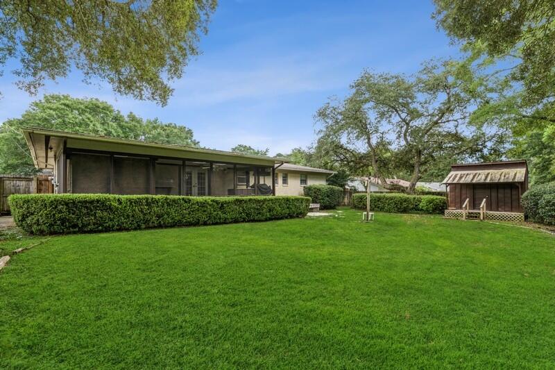 NO RECORDED SUBDIVISION - Residential