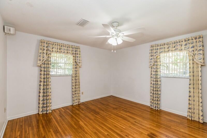 NO RECORDED SUBDIVISION - Residential