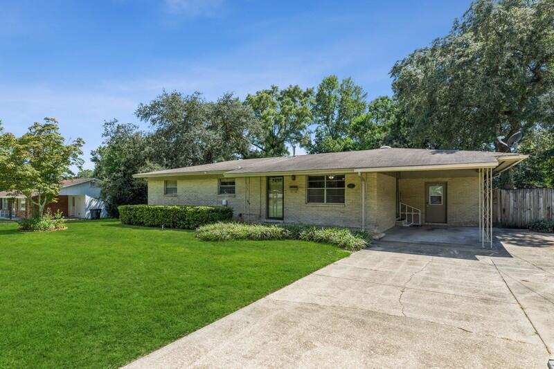 NO RECORDED SUBDIVISION - Residential