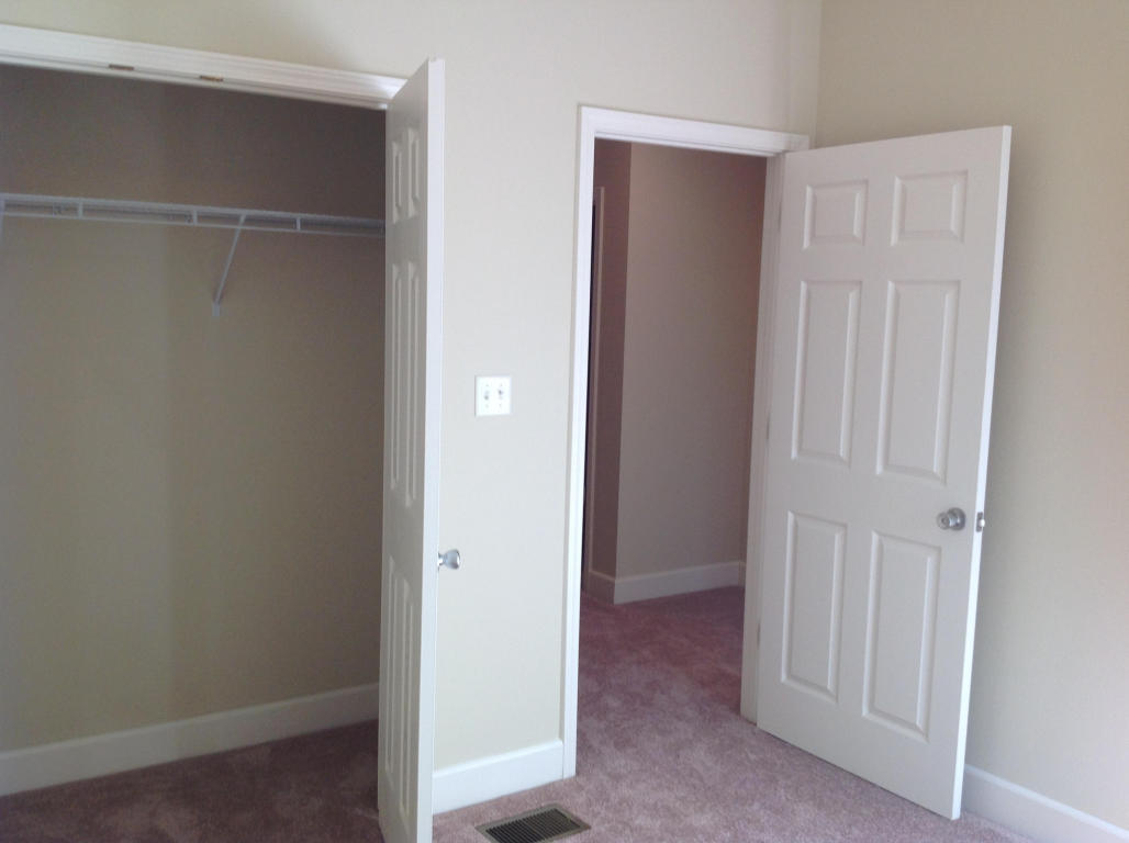 ARBOR LAKE - Residential