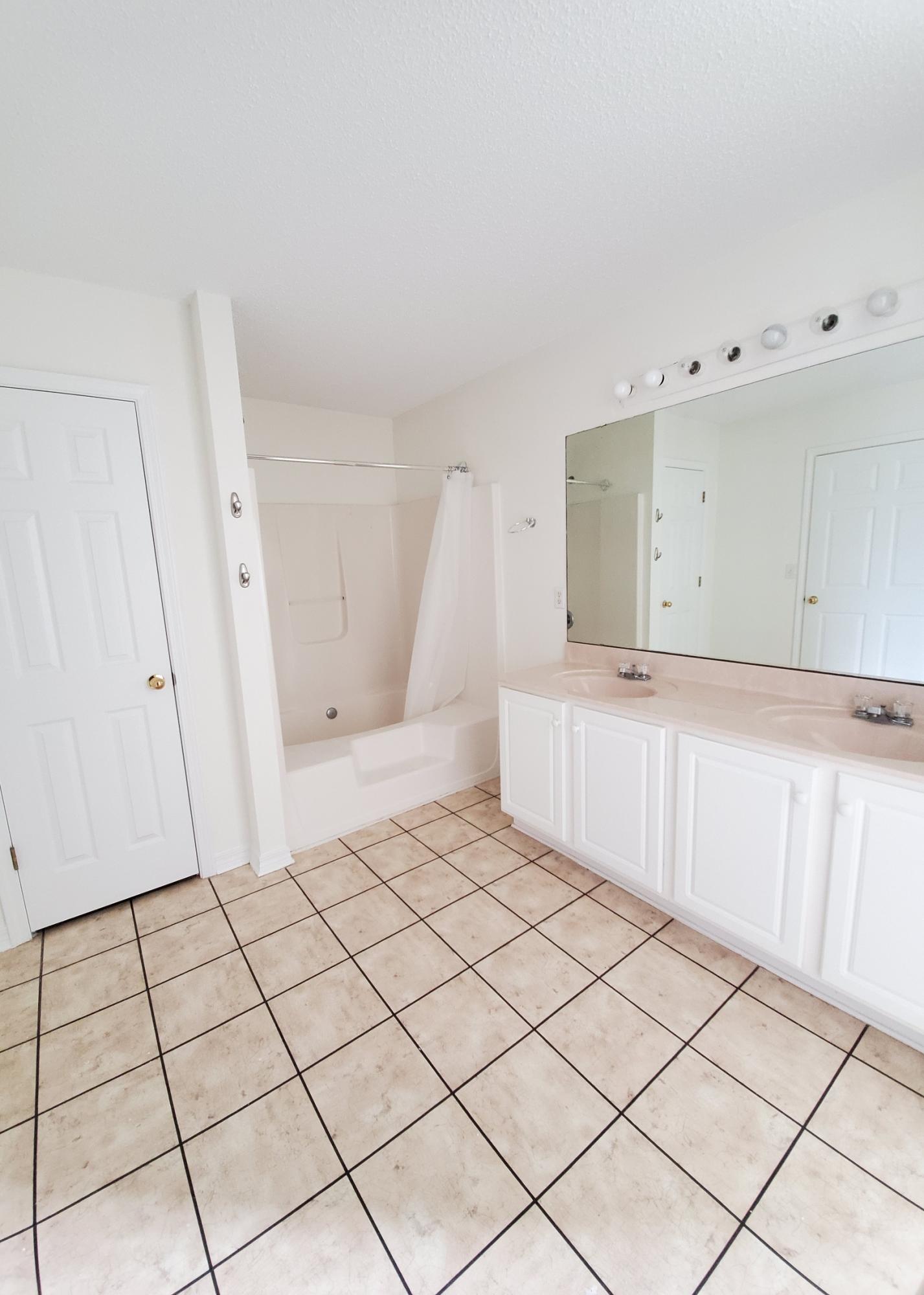 Twin Lakes - Residential