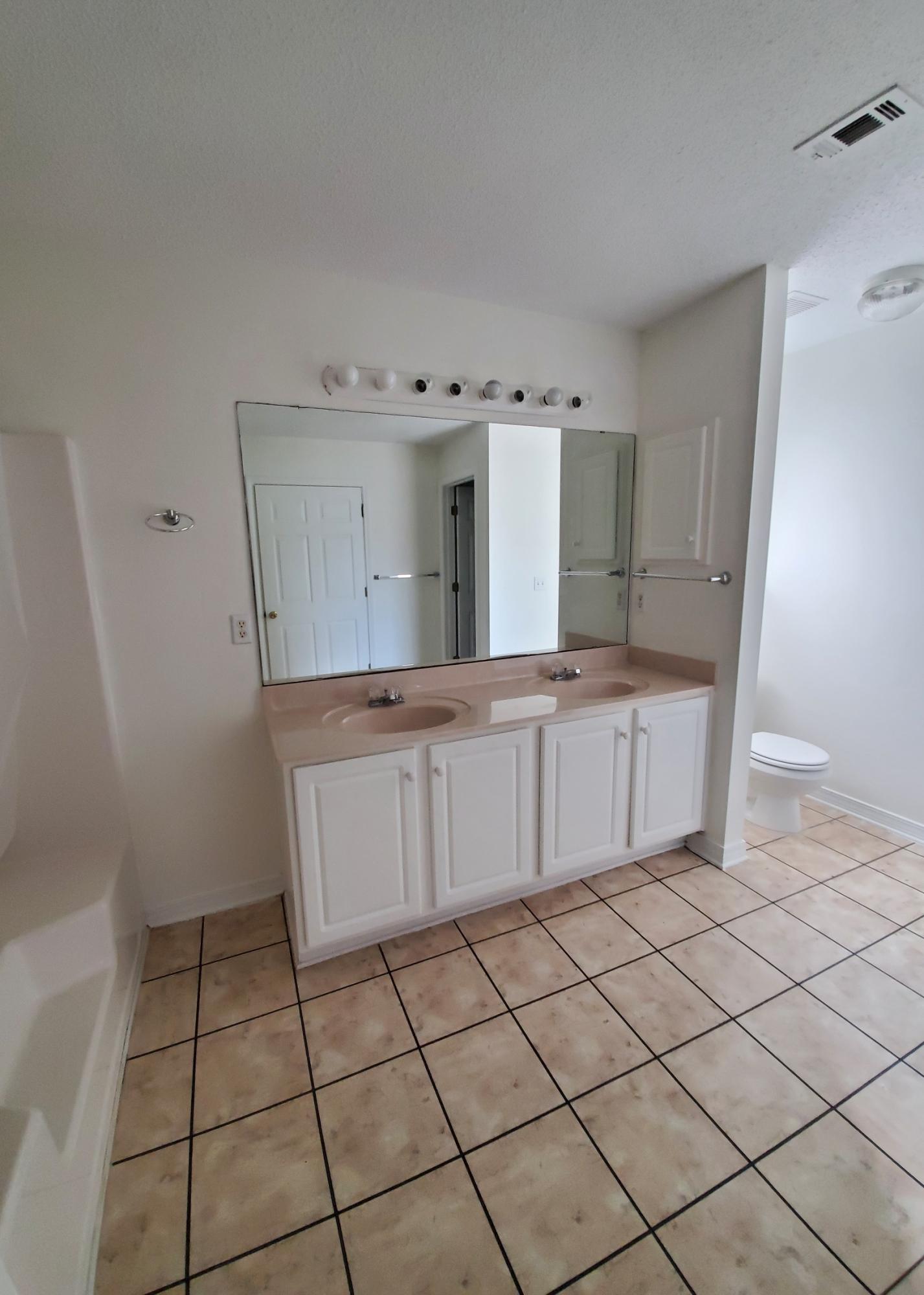 Twin Lakes - Residential