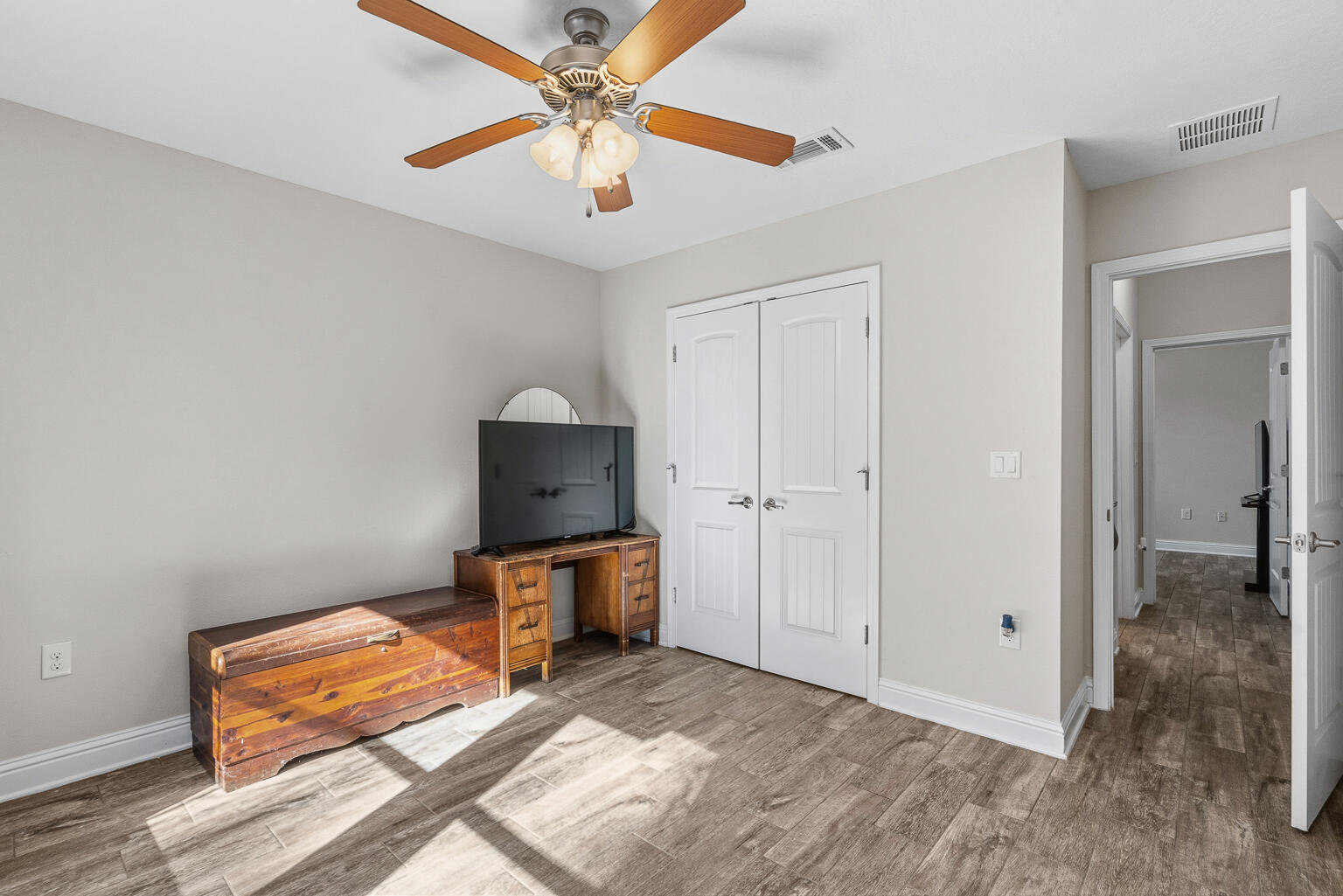 Nature Lake - Residential