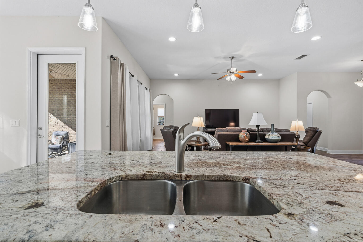 Nature Lake - Residential